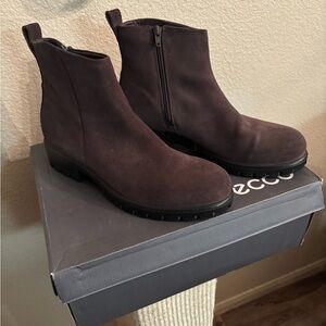 Ecco Women Modtray Sued Ankle Boot in Dark Brown